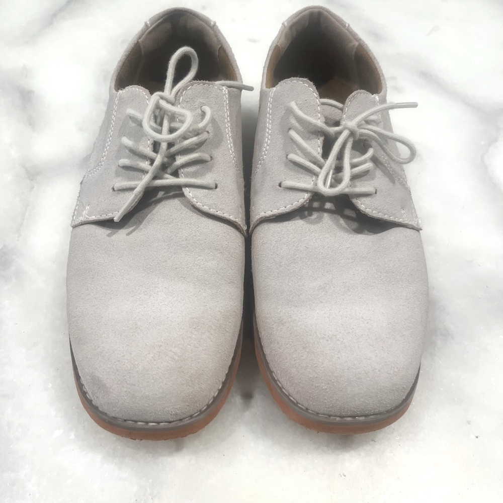 Florsheim white bucks size 6